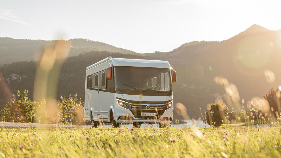 Wohnmobil in der Natur