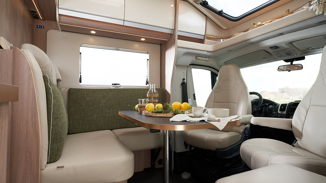 Wohnmobil Inneneinrichtung Sitzecke